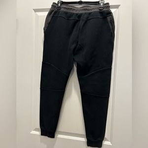 Nike Tech Fleece Joggers size M